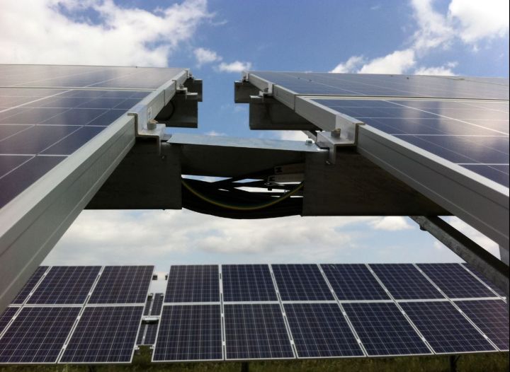 Développement et réalisation centrales solaires sur mesure ©Provence Eco Energie
