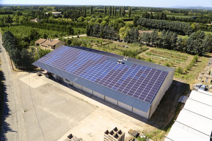 Installation hangar photovoltaïque dans Vaucluse ©Provence Eco Energie