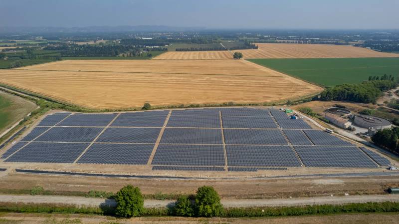 Centrale au sol photovoltaïque Energie ©Provence Eco Energie ©Agencelabellevie