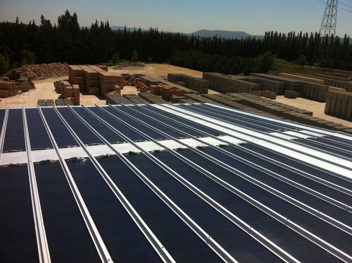 Location toiture photovoltaïque Alpes Maritimes ©Provence Eco Energie
