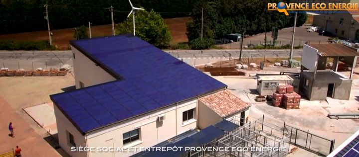 Construction bâtiment photovoltaïque ©Provence Eco Energie