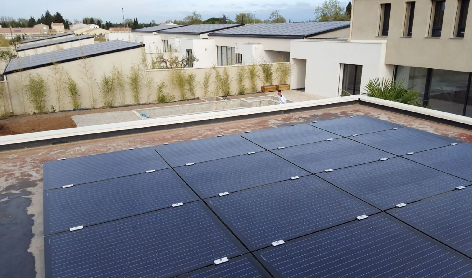 Toiture autoconsommation particuliers maison ©Provence Eco Energie